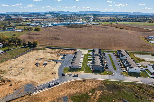 21 BARNYARD CIR, Bridgewater, VA 22812