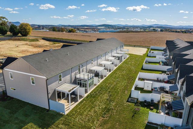 21 BARNYARD CIR, Bridgewater, VA 22812