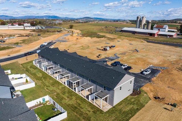 21 BARNYARD CIR, Bridgewater, VA 22812