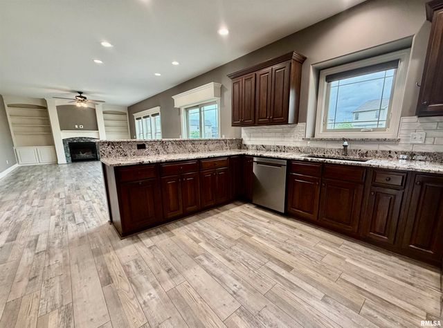 66 WARWICK Circle, Morton, IL 61550