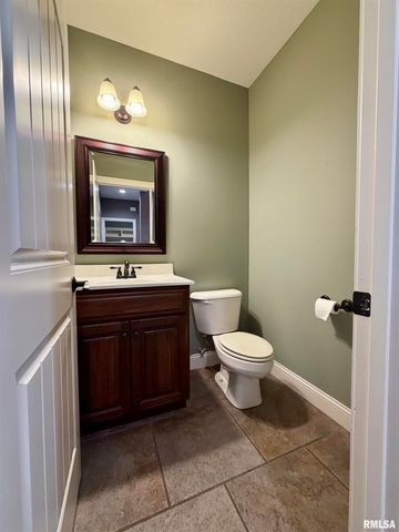 66 WARWICK Circle, Morton, IL 61550