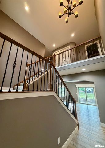 66 WARWICK Circle, Morton, IL 61550