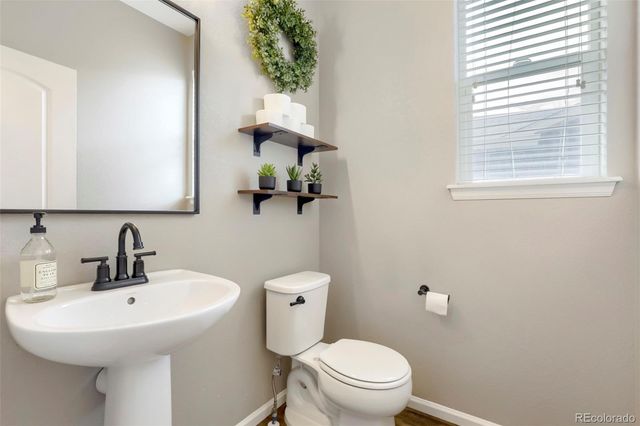 845 N Waterloo Circle, Aurora, CO 80018