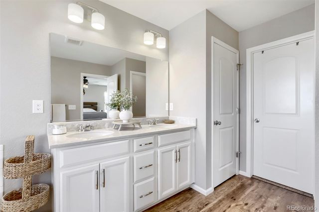 845 N Waterloo Circle, Aurora, CO 80018