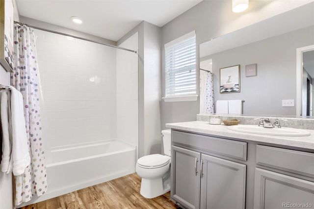 845 N Waterloo Circle, Aurora, CO 80018