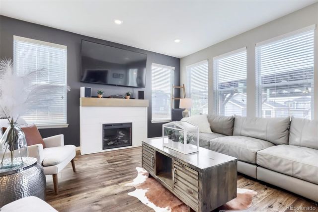 845 N Waterloo Circle, Aurora, CO 80018
