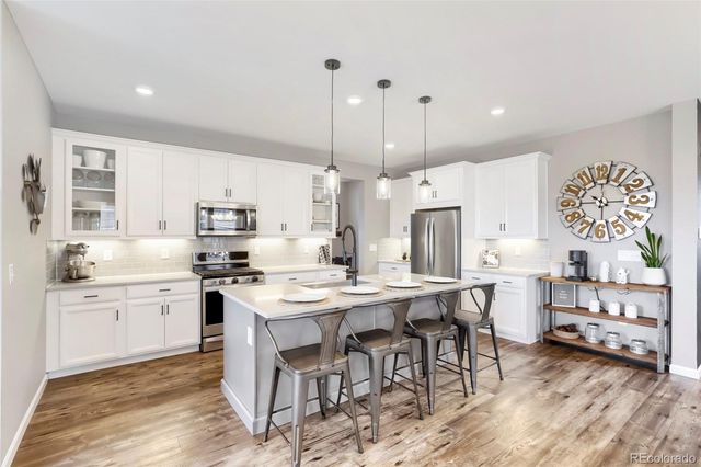 845 N Waterloo Circle, Aurora, CO 80018