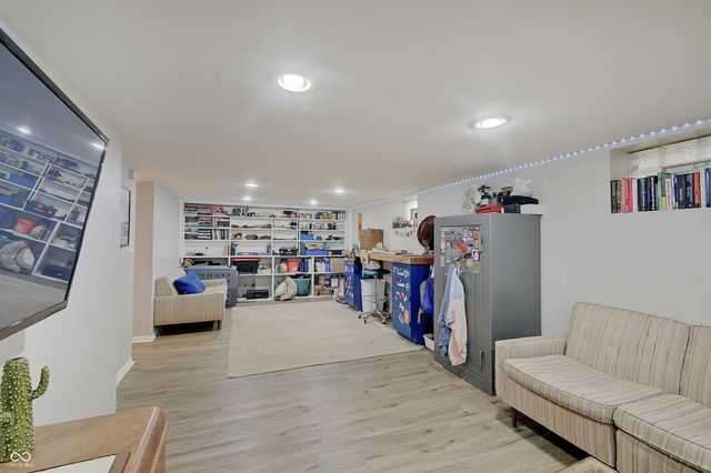 810 N Oakland Avenue, Indianapolis, IN 46201