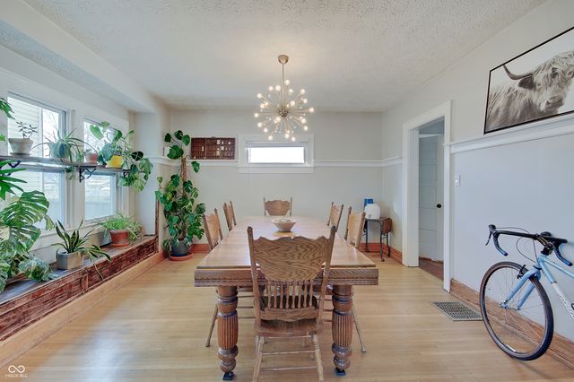 810 N Oakland Avenue, Indianapolis, IN 46201