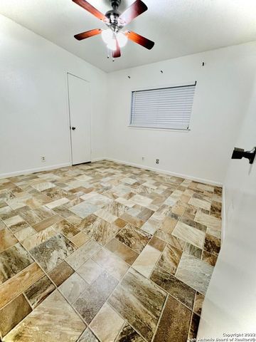 10445 COUNTRY BREEZE, San Antonio, TX 78240