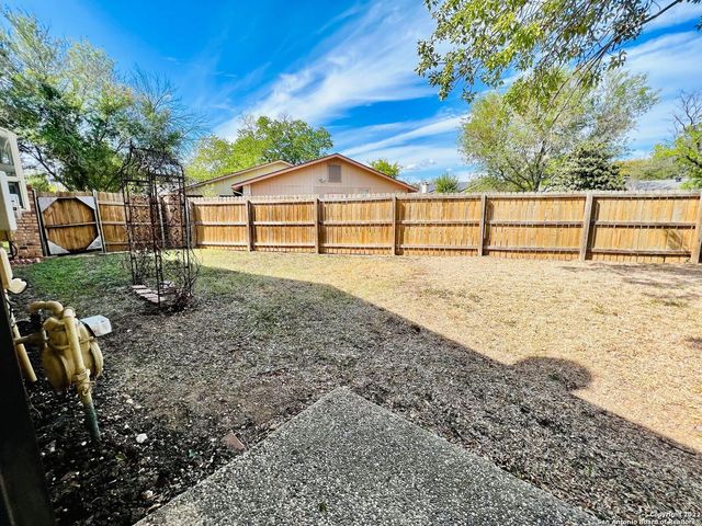 10445 COUNTRY BREEZE, San Antonio, TX 78240