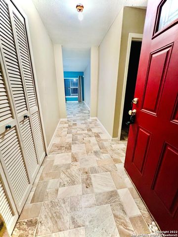 10445 COUNTRY BREEZE, San Antonio, TX 78240