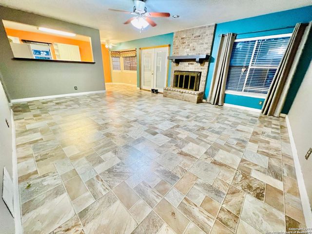10445 COUNTRY BREEZE, San Antonio, TX 78240