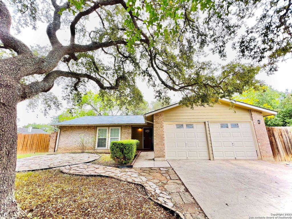10445 COUNTRY BREEZE, San Antonio, TX 78240