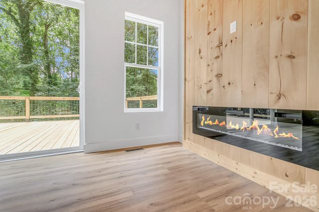 19 Green Valley Road, Asheville, NC 28806