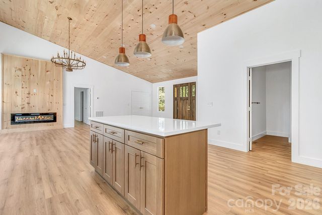 19 Green Valley Road, Asheville, NC 28806