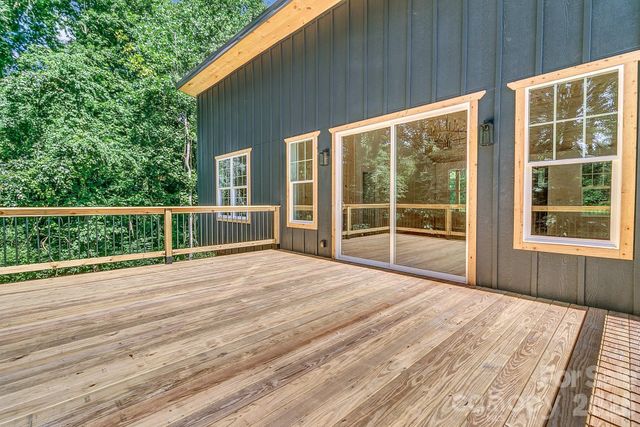 19 Green Valley Road, Asheville, NC 28806