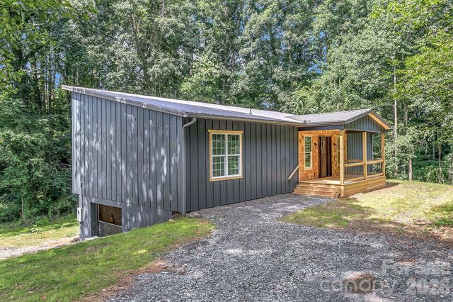 19 Green Valley Road, Asheville, NC 28806