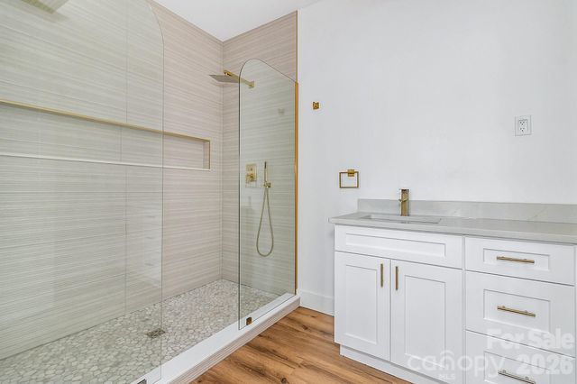 19 Green Valley Road, Asheville, NC 28806