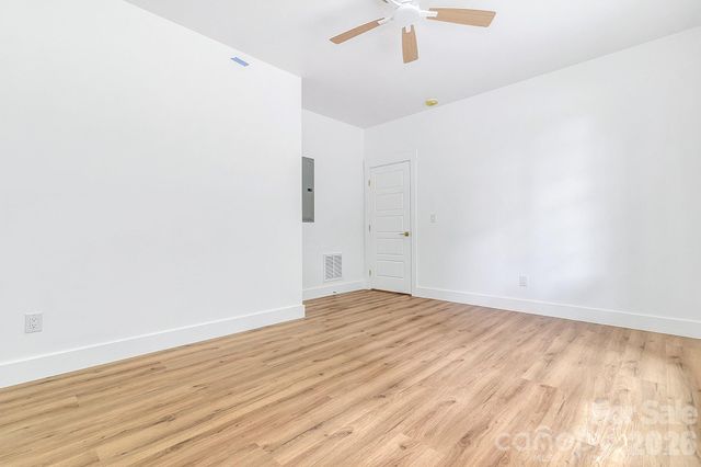 19 Green Valley Road, Asheville, NC 28806