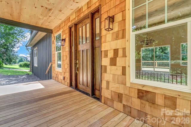 19 Green Valley Road, Asheville, NC 28806