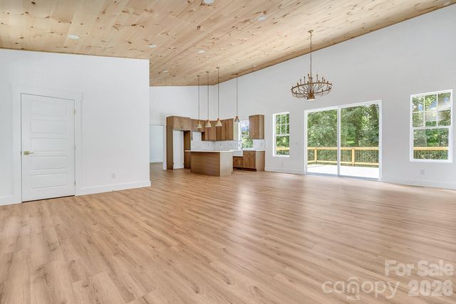 19 Green Valley Road, Asheville, NC 28806