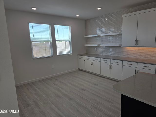 9734 S 11TH Place S, Phoenix, AZ 85042
