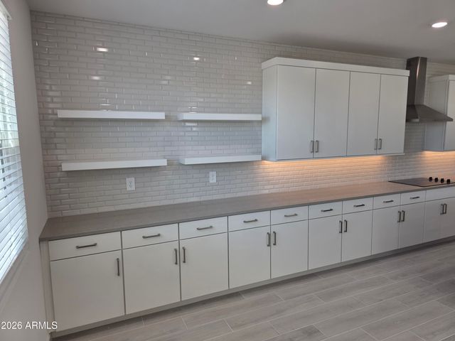 9734 S 11TH Place S, Phoenix, AZ 85042
