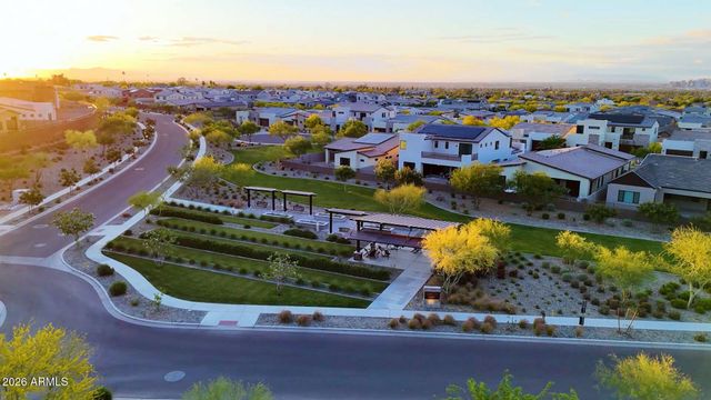 9734 S 11TH Place S, Phoenix, AZ 85042