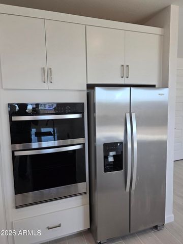 9734 S 11TH Place S, Phoenix, AZ 85042