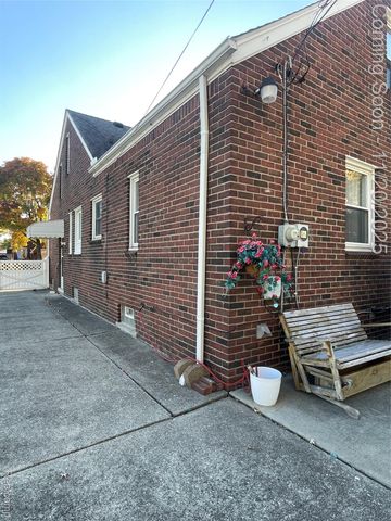 12742 Catalpa Street, Southgate, MI 48195