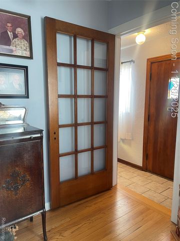 12742 Catalpa Street, Southgate, MI 48195