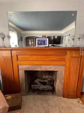 12742 Catalpa Street, Southgate, MI 48195