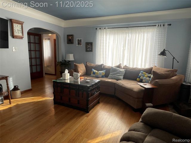 12742 Catalpa Street, Southgate, MI 48195