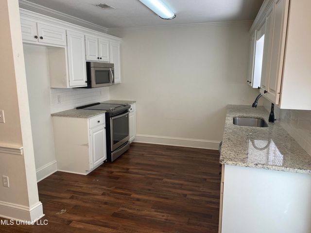 209 Cherrybark Lane, Brandon, MS 39047