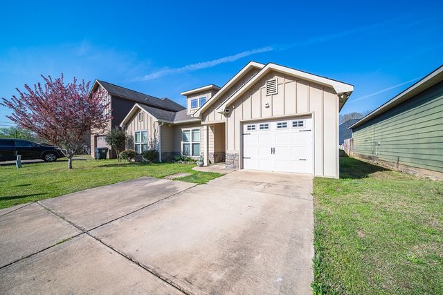 3 Hickory Heights Drive, Phenix City, AL 36870