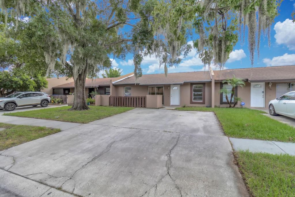 3143 STONECASTLE ROAD, Orlando, FL 32822