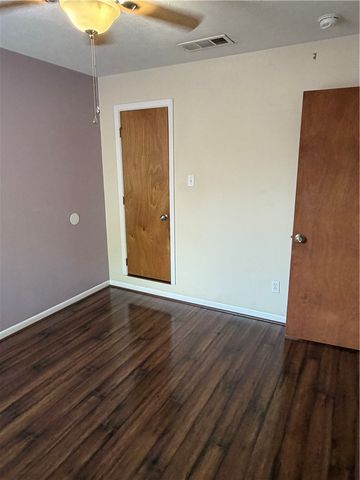 4513 Carter Creek Parkway 4, Bryan, TX 77802