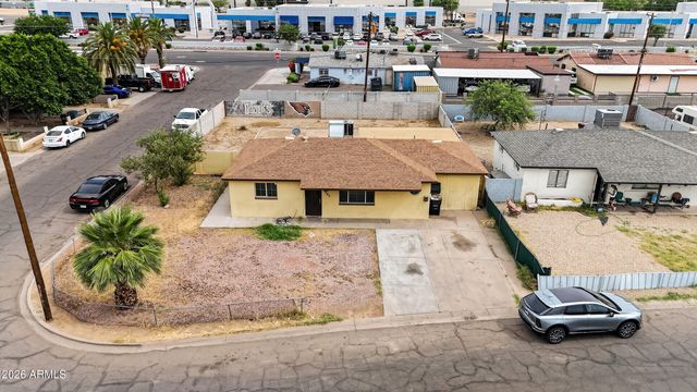 4542 W FAIRMOUNT Avenue, Phoenix, AZ 85031