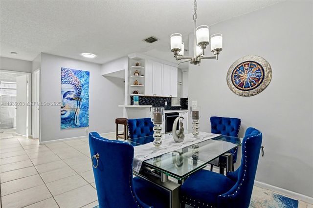 4534 S Carambola Circle S 27275, Coconut Creek, FL 33066