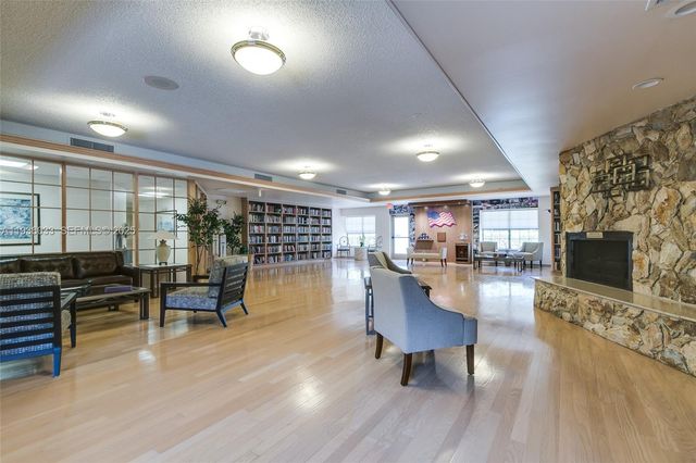 4534 S Carambola Circle S 27275, Coconut Creek, FL 33066