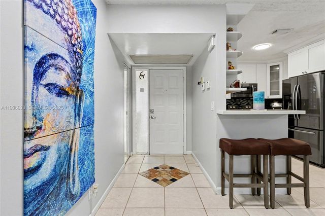 4534 S Carambola Circle S 27275, Coconut Creek, FL 33066