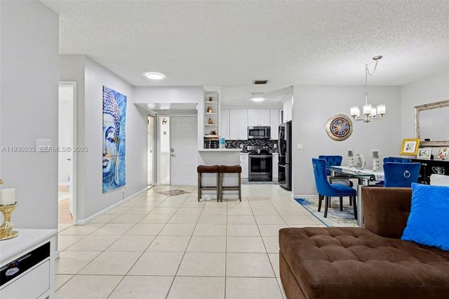 4534 S Carambola Circle S 27275, Coconut Creek, FL 33066