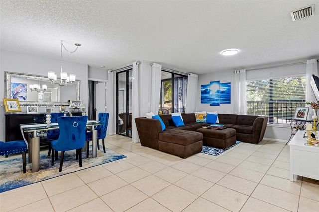 4534 S Carambola Circle S 27275, Coconut Creek, FL 33066