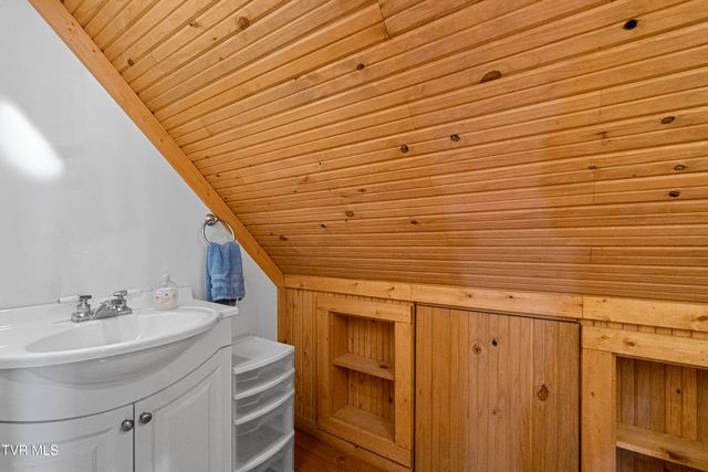 13660 Asheville Highway, Greeneville, TN 37743