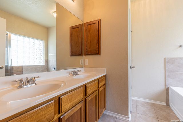 906 ASHBURY BLF, San Antonio, TX 78245
