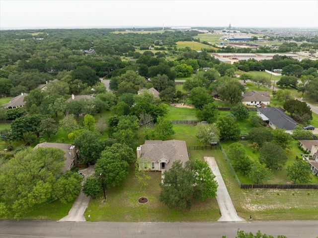 202 Meadow Woods DR, Kyle, TX 78640