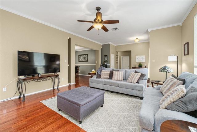 202 Meadow Woods DR, Kyle, TX 78640
