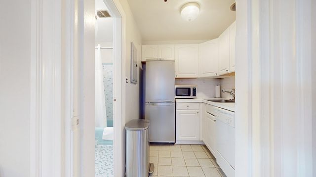 144 Commonwealth Ave 8, Boston, MA 02116