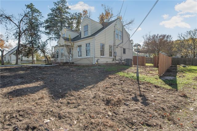 1207 East 27th Street, Bryan, TX 77803